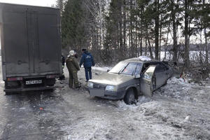 В столкновении на 18 километре автодороги &quot;Нижний Тагил - Нижняя Салда&quot; ранены два водителя, один из них госпитализирован в тяжелом состоянии