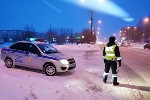 С предстоящим ухудшением погодных условий и надвигающимися морозами в Свердловской области  ОГИБДД МУ МВД России «Нижнетагильское» призывает водителей соблюдать повышенные меры безопасности!