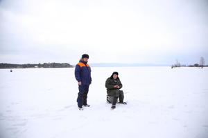 В эти выходные под Нижним Тагилом прошли соревнования  по подледному лову и  творческий флешмоб   