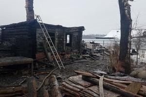 В Нижнем Тагиле при пожаре погибла женщина, в Пригороде – сгорели дома