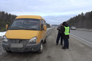 14 нарушений ПДД водителями автобусов выявили сотрудники Госавтоинспекции, один автобус поставлен на стоянку, еще один снят с рейса