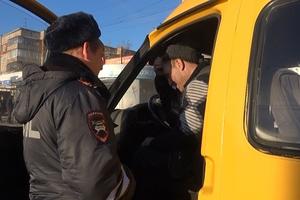 Сотрудники Госавтоинспекции поставили на специализированную стоянку 3 автобуса