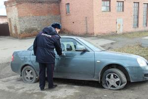 В Нижнем Тагиле сотрудники полиции по горячим следам раскрыли угон автомашины