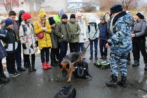  Полицейские Нижнего Тагила проводят мероприятия для школьников в рамках Единого дня профилактики