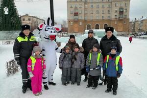 АКЦИЯ &quot;Соблюдай ПДД и дружи с ГИБДД! »