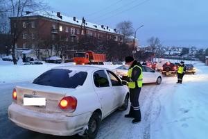 В праздничные мартовские выходные сотрудники ГИБДД г. Нижний Тагил  провели  тотальные проверки автотранспорта.