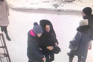 В Нижнем Тагиле сотрудники полиции  задержали женщин, обманом похитивших деньги у пожилой женщины