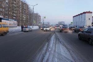 На Уральском проспекте водитель сбила пешехода на пешеходном переходе, Госавтоиснпекция рекомендует участникам дорожного движения быть особенно внимательными в местах расположения переходов.