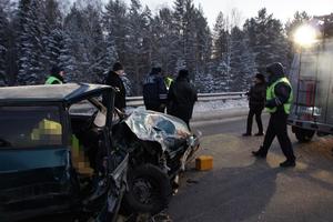 В столкновении на 158 километре автодороги &quot;Екатеринбург-Нижний Тагил-Серов&quot; погиб пассажир