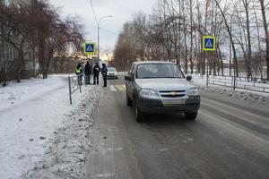 На дублере Черноисточинского шоссе водитель автомашины &quot;Шевроле Нива&quot; сбил пешехода