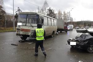 2 человека ранены в  ДТП на Восточном шоссе.