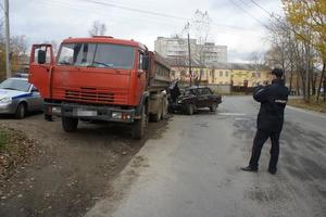 Водитель автомашины &quot;ВАЗ-21074&quot; погиб на Серебрянском тракте