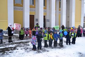 Сотрудники Госавтоинспекции проели социально-значимую акцию, посвященную международному &quot;Дню памяти жертв ДТП&quot;