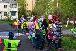 Юные пешеходы за безопасные каникулы!