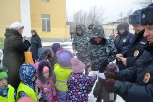 Сотрудники Госавтоинспекции проели социально-значимую акцию, посвященную международному &quot;Дню памяти жертв ДТП&quot;