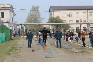 В НИЖНЕМ ТАГИЛЕ ПРОШЛИ ГОРОДСКИЕ СОРЕВНОВАНИЯ ПО ПОЖАРНО-СПАСАТЕЛЬНОМУ СПОРТУ СРЕДИ УЧАЩИХСЯ ШКОЛ