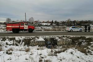 В Нижнем Тагиле сотрудники ГИБДД  устанавливают обстоятельства дорожно-транспортного происшествия, в результате которого был травмирован мотоциклист.