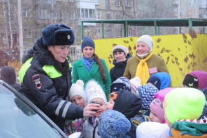 В дни школьных каникул родители детского сада №165 организовали акцию &quot;Родительский патруль&quot;.