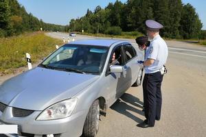 Сотрудники ГИБДД напомнили о правилах перевозки детей на дальние расстояния