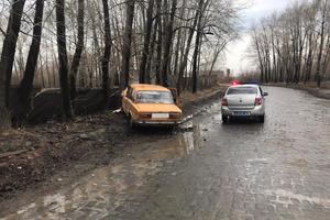 В Нижнем Тагиле сотрудники полиции по горячим следам задержали подозреваемого в угоне автомашины