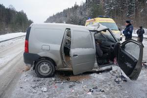 Под Нижним Тагилом лобовая авария унесла две жизни