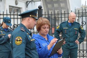 В НИЖНЕМ ТАГИЛЕ ПРОШЛИ ГОРОДСКИЕ СОРЕВНОВАНИЯ ПО ПОЖАРНО-СПАСАТЕЛЬНОМУ СПОРТУ СРЕДИ УЧАЩИХСЯ ШКОЛ